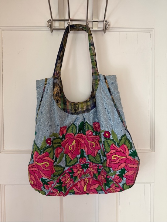 Altiplano Handbags - Embroidered Pink Floral Tote Bag - Women